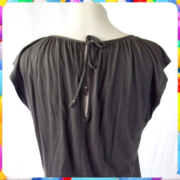 GAP Dark Gray Cap Sleeve Keyhole Back Knit Top Super Soft Draped Blouse Size XS - Picture 8 of 9
